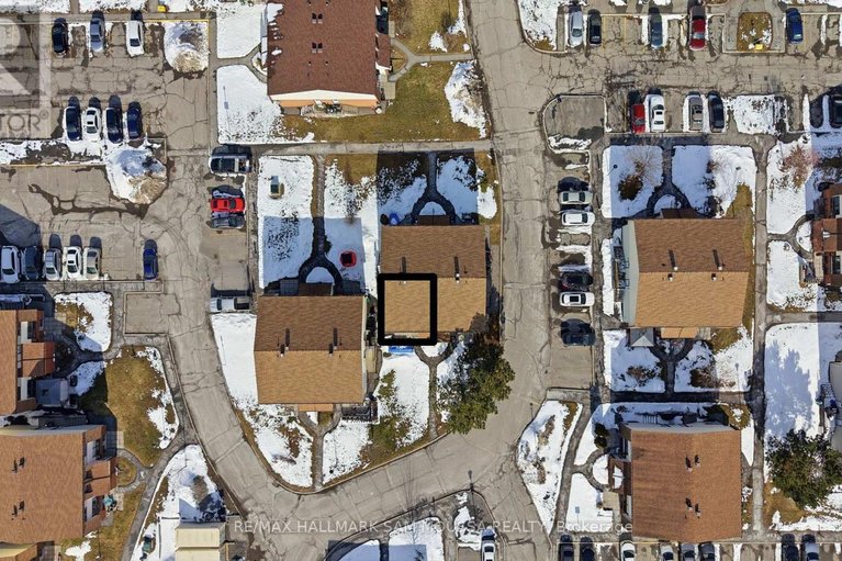 29571968/b-25-woodvale-green/craig-henrywoodvale/ottawa/ontario/K2G4H3_35