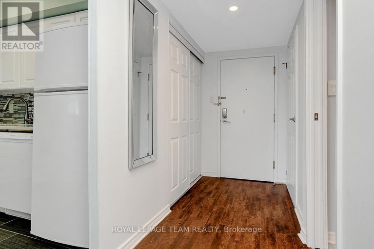 28414487/303-1500-riverside-drive/riverview-park/ottawa/ontario/K1G4J4_6