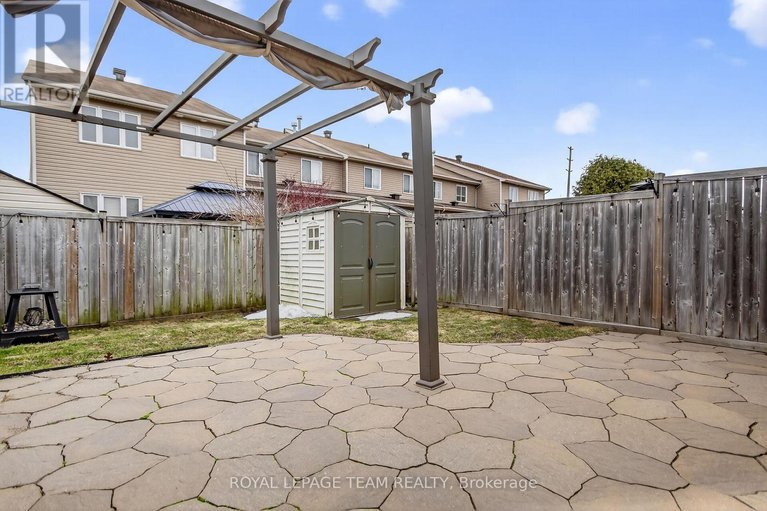 29560195/317-copperfield-crescent/cedargrovefraserdale/ottawa/ontario/K2J0L2_31