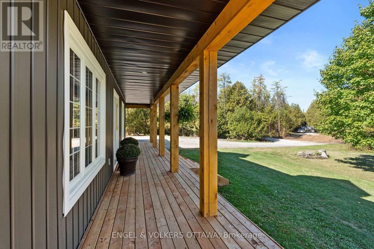 28882323/4682-beckwith-boundary-road/rideau-twp-south-to-roger-stevens-drive/ottawa/ontario/K0A1B0_8
