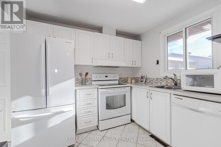 29239262/380-woodfield-drive/tanglewood/ottawa/ontario/K2G3W9_13