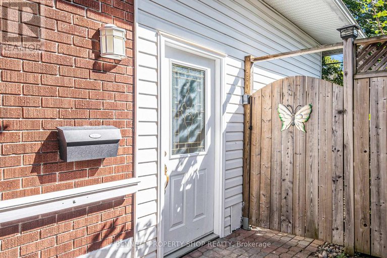 28914923/668-chapman-boulevard/elmvale-acres/ottawa/ontario/K1G1T6_12