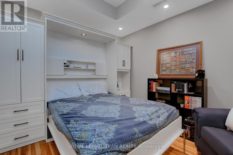 28932482/102-400-mcleod-street/ottawa-centre/ottawa/ontario/K2P1A6_17