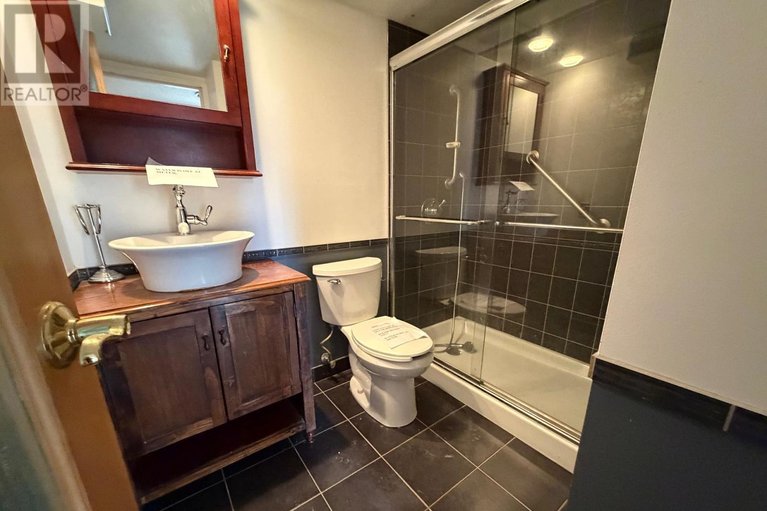 29528006/1203-200-lafontaine-avenue/vanier/ottawa/ontario/K1L8K8_13