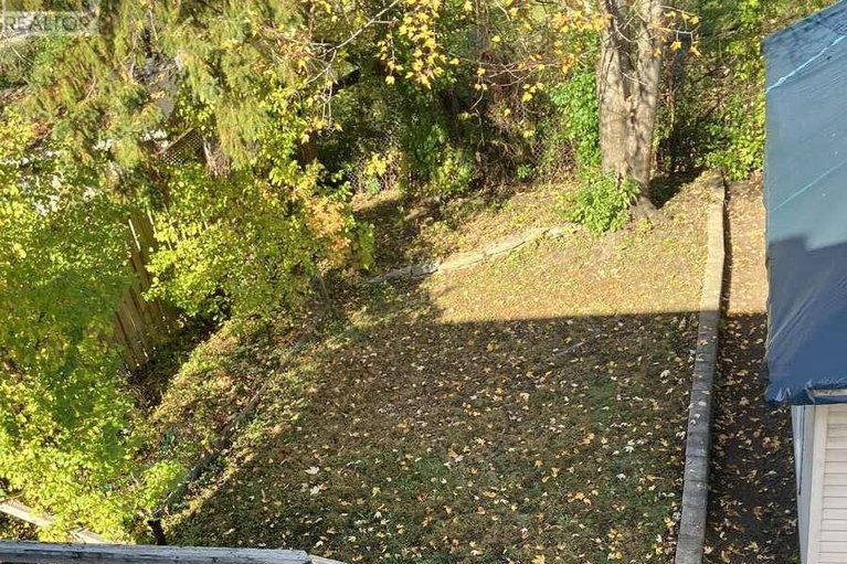 27540685/271-mcarthur-avenue/vanier/ottawa/ontario/K1L6P3_38