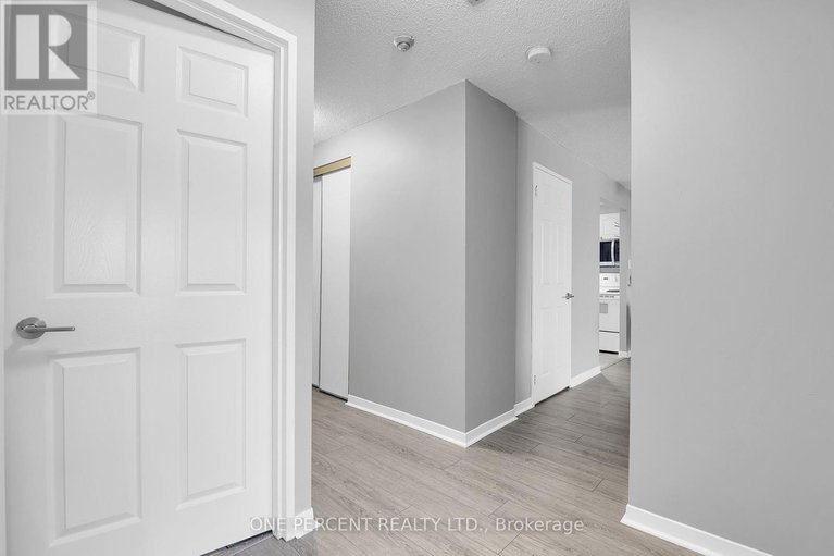 27957815/204-1440-heron-road/heron-gate/ottawa/ontario/K1V0X2_10