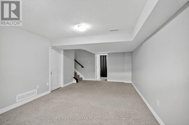 29073526/878-kilbirnie-drive/half-moon-bay/ottawa/ontario/K2J6G5_24