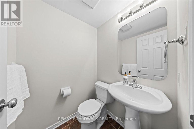 29448324/783-cobble-hill-drive/cedargrovefraserdale/ottawa/ontario/K2J0C3_9