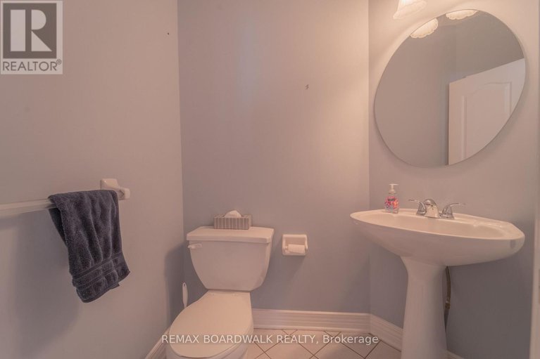 29307879/57-mattawa-crescent/bridlewood/ottawa/ontario/K2M2E8_24