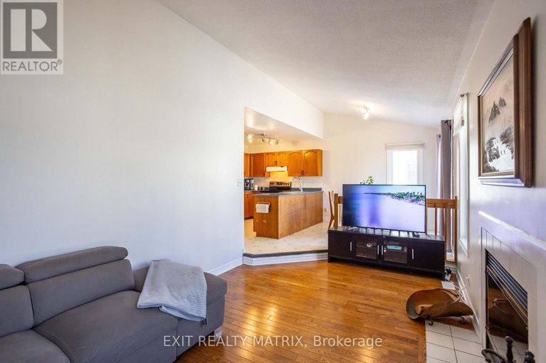 29648463/1458-shawinigan-street/fallingbrookridgemount/ottawa/ontario/K4A2N2_21