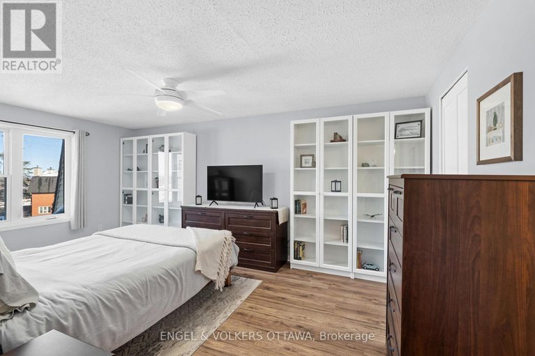 29320803/212-12-terrace-drive/westcliffe-estates/ottawa/ontario/K2H9J3_23