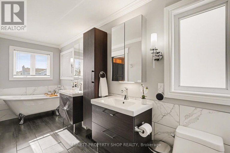 29450647/53-filion-crescent/bridlewood/ottawa/ontario/K2M1V5_17