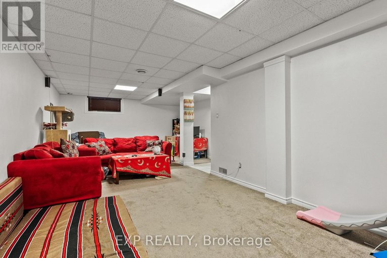 29638664/1582-blohm-drive/hunt-club-park/ottawa/ontario/K1G5K4_34