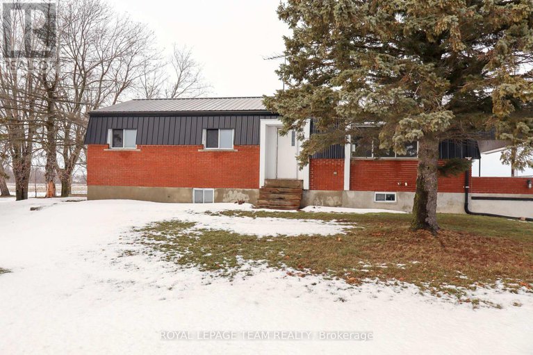 29246575/12121-liscumb-road/north-dundas-winchester-twp/north-dundas/ontario/K0C2K0_38