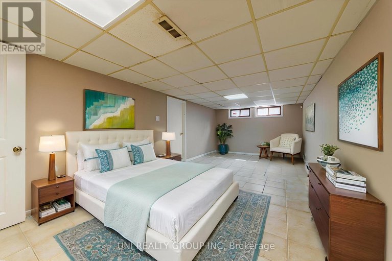 29578391/17-forest-park-avenue/city-viewskylinefisher-heightsparkwood-hills/ottawa/ontario/K2E5A2_35