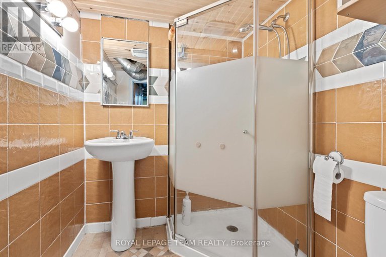 29121012/15-helena-street/ottawa-west/ottawa/ontario/K1Y3M7_23