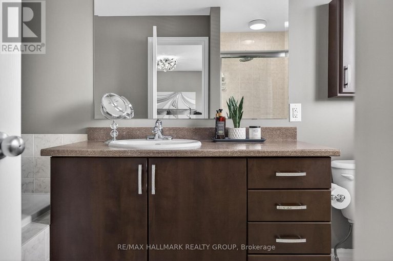 29659277/159-lerta-way/avalon-west/ottawa/ontario/K4A0W5_19