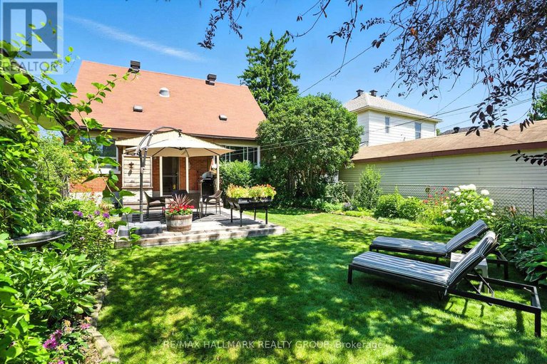 28649205/487-wolffdale-crescent/overbrookcastle-heights/ottawa/ontario/K1K1N6_34