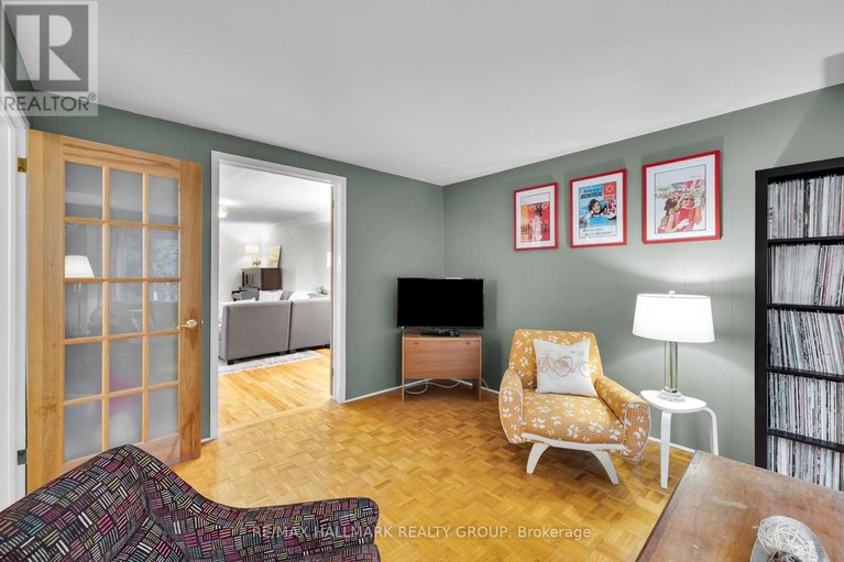 29608672/448-brennan-avenue/westborohampton-park/ottawa/ontario/K1Z6J8_13