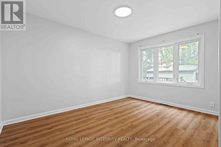 29105965/2158-bel-air-drive/bel-air-park/ottawa/ontario/K2C0X3_21