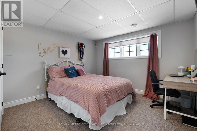 28154168/148-haramis-drive/renfrew/renfrew/ontario/K7V4M8_29
