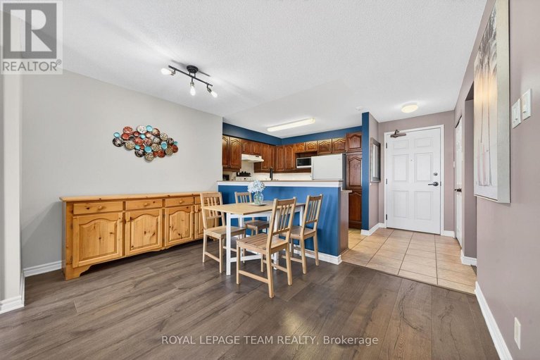 29651493/811-120-grant-carman-drive/mooneys-bayrevelstoke/ottawa/ontario/K2E1C8_19