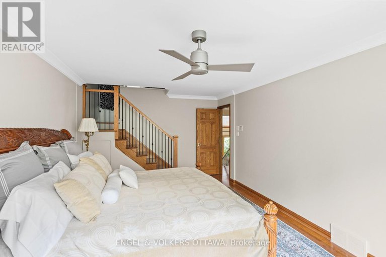 28760477/37-revol-road/merivale-gardens/ottawa/ontario/K2G0B8_22