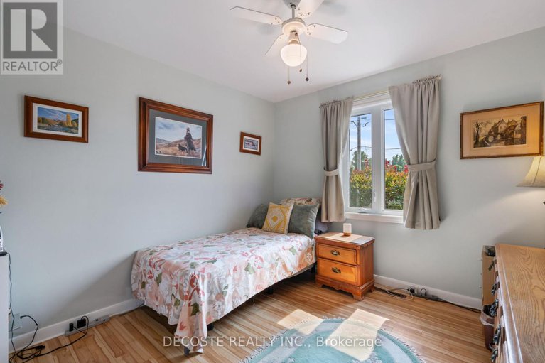 28706818/137-park-avenue/alexandria/north-glengarry/ontario/K0C1A0_16