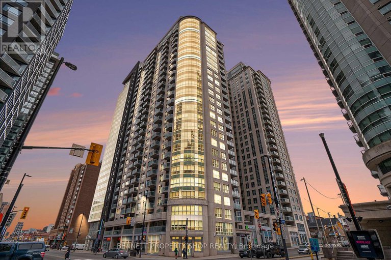 28184809/807-242-rideau-street/sandy-hill/ottawa/ontario/K1N0B7_16