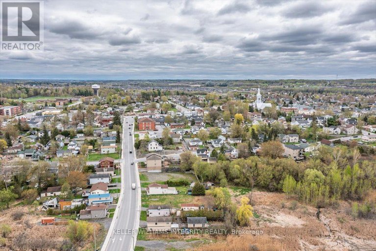 28473726/1954-catherine-street/town-of-rockland/clarence-rockland/ontario/K4K1H6_42