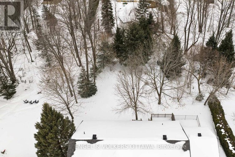 29389734/1609-ashley-cardill-lane/greely/ottawa/ontario/K4P1M7_46