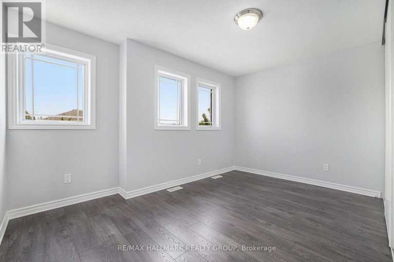 28429150/548-paul-metivier-drive/strandherd/ottawa/ontario/K2J0M9_20
