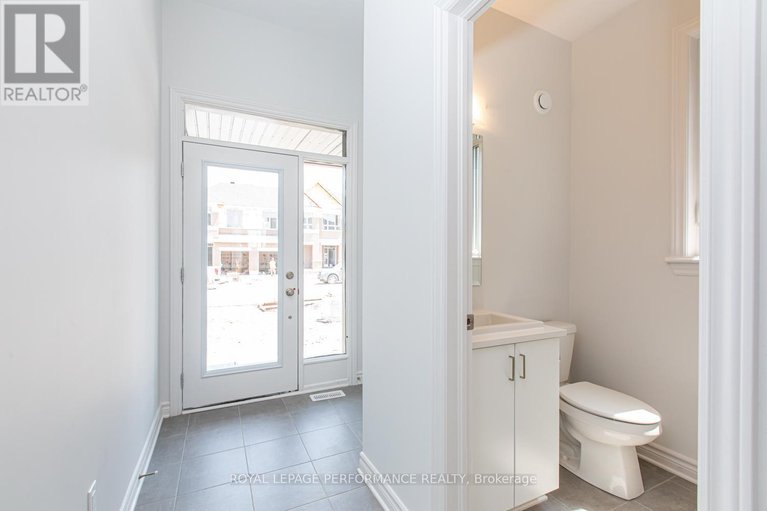 29649024/635-cordelette-circle/mer-bleuebradley-estatesanderson-park/ottawa/ontario/K1W0P2_4