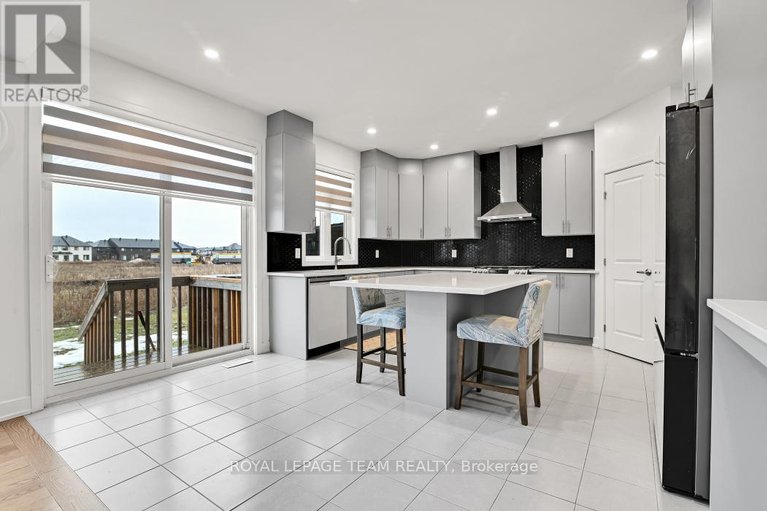 29469522/912-duxbury-lane/riverside-southgloucester-glen/ottawa/ontario/K4M0M2_9