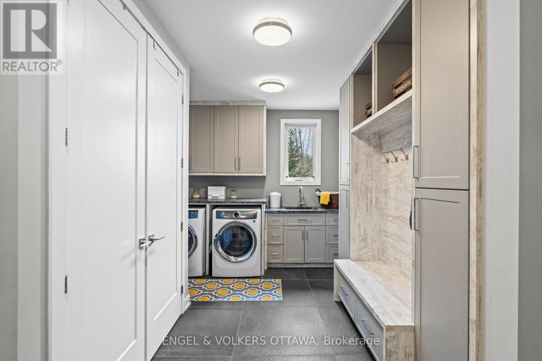 28249297/532-leimerk-court/manotick-village-manotick-estates/ottawa/ontario/K4M0E3_22