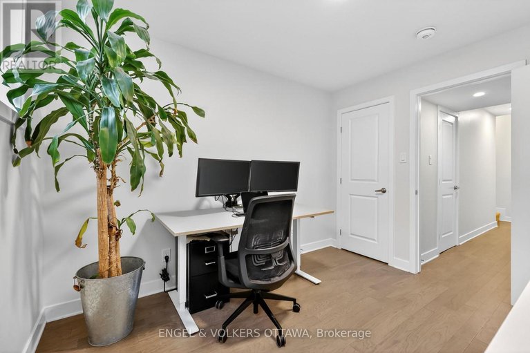 29677930/a-192-forward-avenue/mechanicsville/ottawa/ontario/K1Y4H2_17