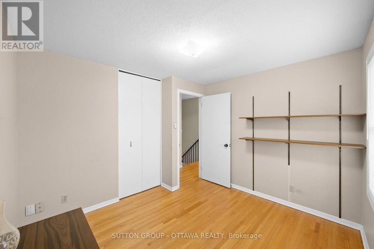 29556235/2391-ogilvie-road/beacon-hill-north/ottawa/ontario/K1J7N4_23