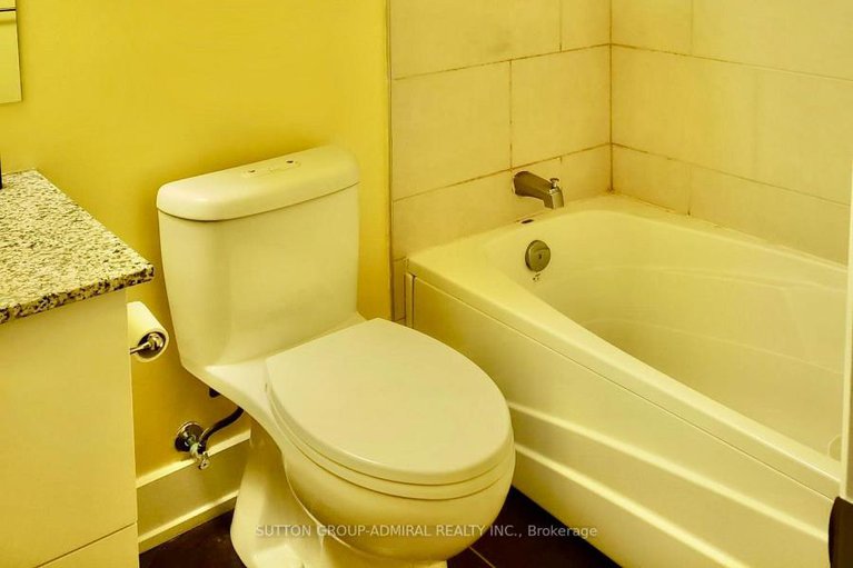 29061046/2785-baseline-road/redwood-park/ottawa/ontario/K2H0B7_9