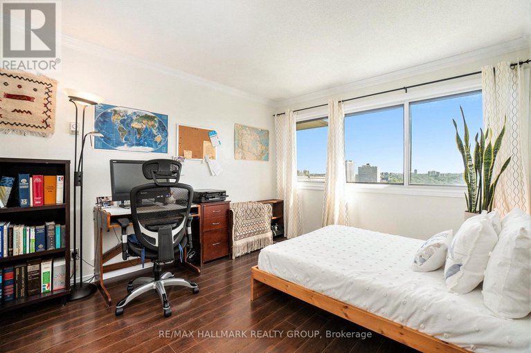 28743347/1406-40-landry-street/vanier/ottawa/ontario/K1L8K4_12