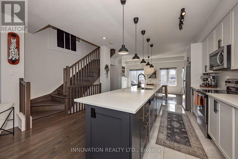 29581806/46-barn-swallow-private-s/riverside-southgloucester-glen/ottawa/ontario/K4M0H5_15