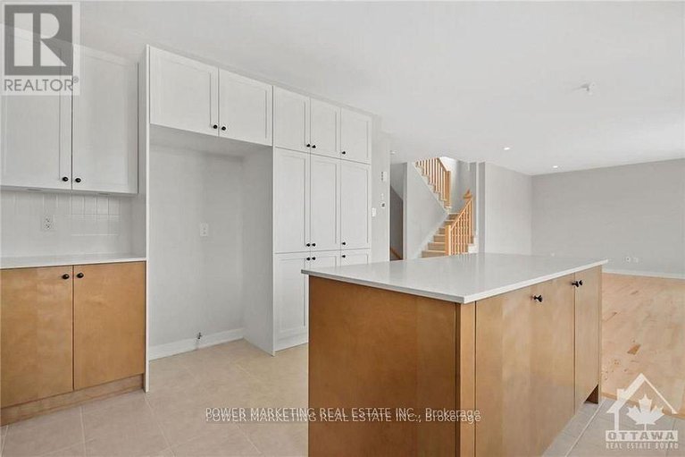 28677546/288-appalachian-circle/half-moon-bay/ottawa/ontario/K2J6X2_9