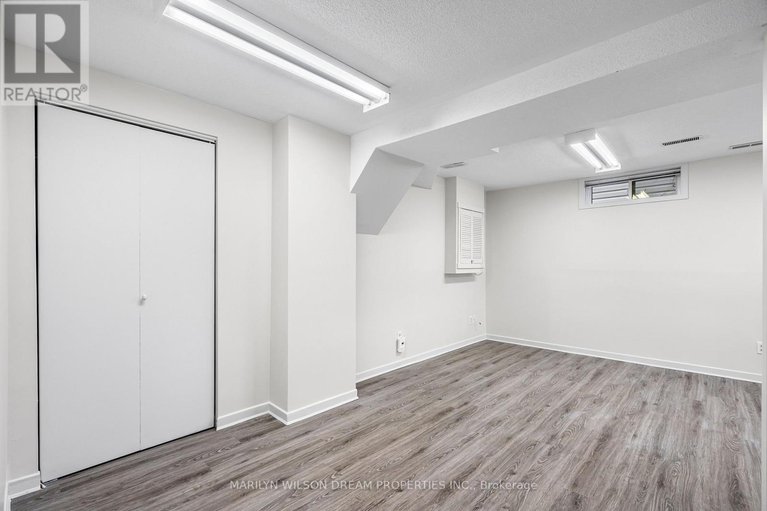 29114744/1678-smithers-crescent/chateauneuf/ottawa/ontario/K1C4W9_32