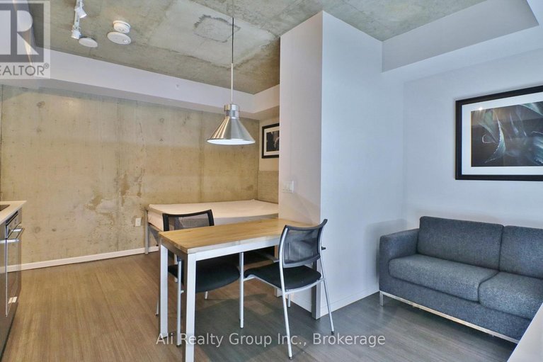 29652353/2701-105-champagne-avenue-s/west-centre-town/ottawa/ontario/K1S5E5_9