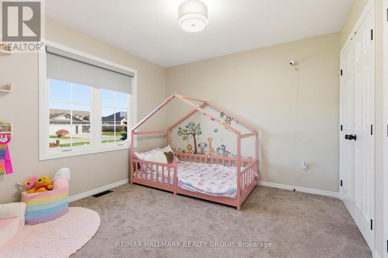 29042436/54-christie-lane/winchester/north-dundas/ontario/K0C2K0_24