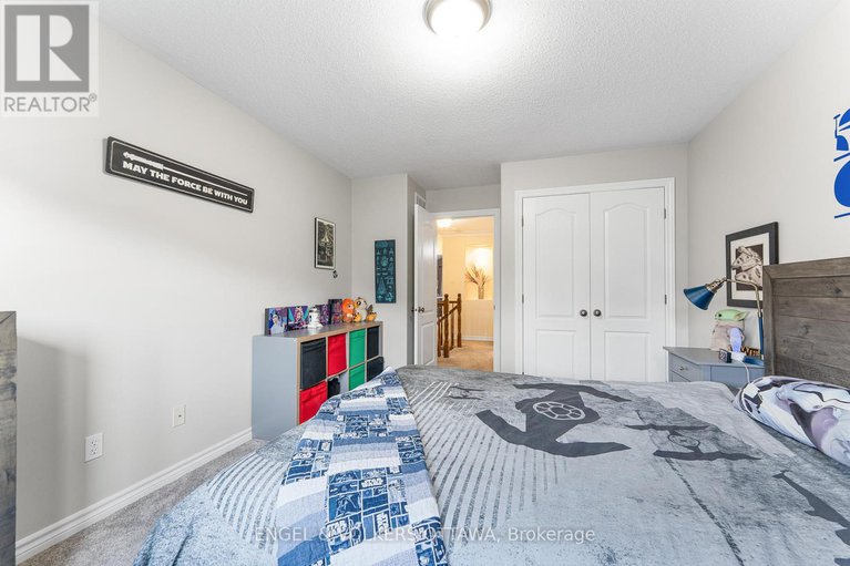 28911455/22-friendly-crescent/stittsville-south/ottawa/ontario/K2S2B6_34