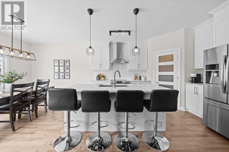 29402076/624-geneva-crescent/embrun/russell/ontario/K0A1W0_5