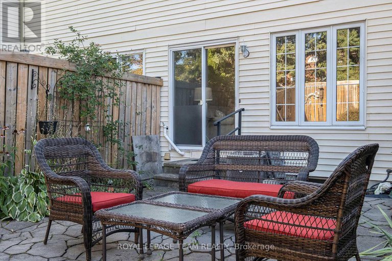 29033840/93-royal-oak-court/hunt-club-parkgreenboro/ottawa/ontario/K1T3N9_28