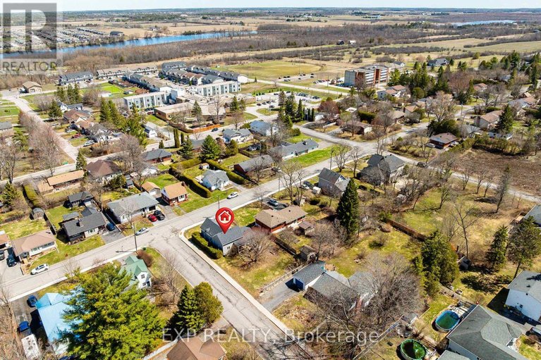 29633169/308-st-george-street/almonte/mississippi-mills/ontario/K0A1A0_34