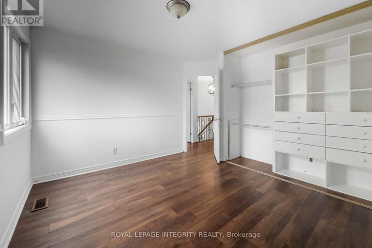 29060732/1791-tache-way/fallingbrookpineridge/ottawa/ontario/K4A2S7_30