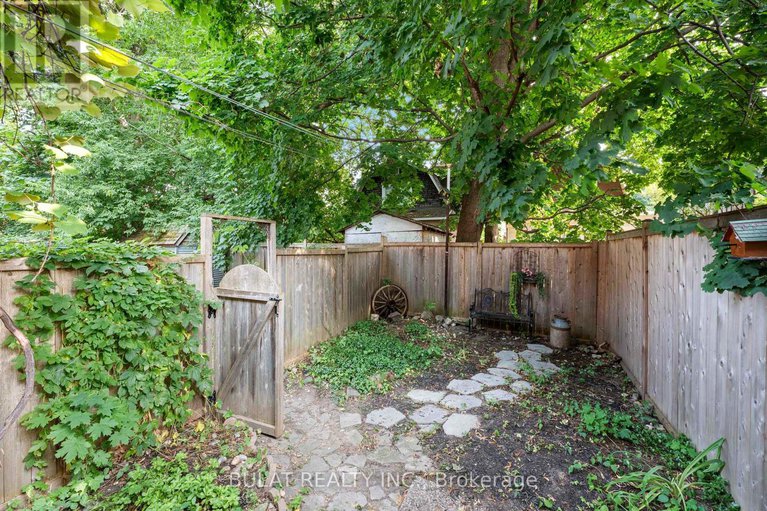 28705278/16-foster-street/hintonburg/ottawa/ontario/K1Y3J4_26